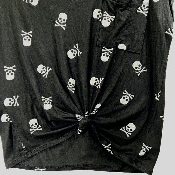 Black Skull Crossbones Knot Front Top Womens L Pocket Tee Goth By No Boundaries - Picture 3 of 11